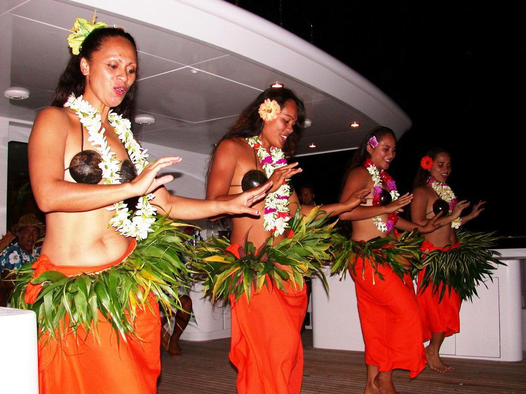 Aparima dance on yacht © Asia Pacific Superyachts